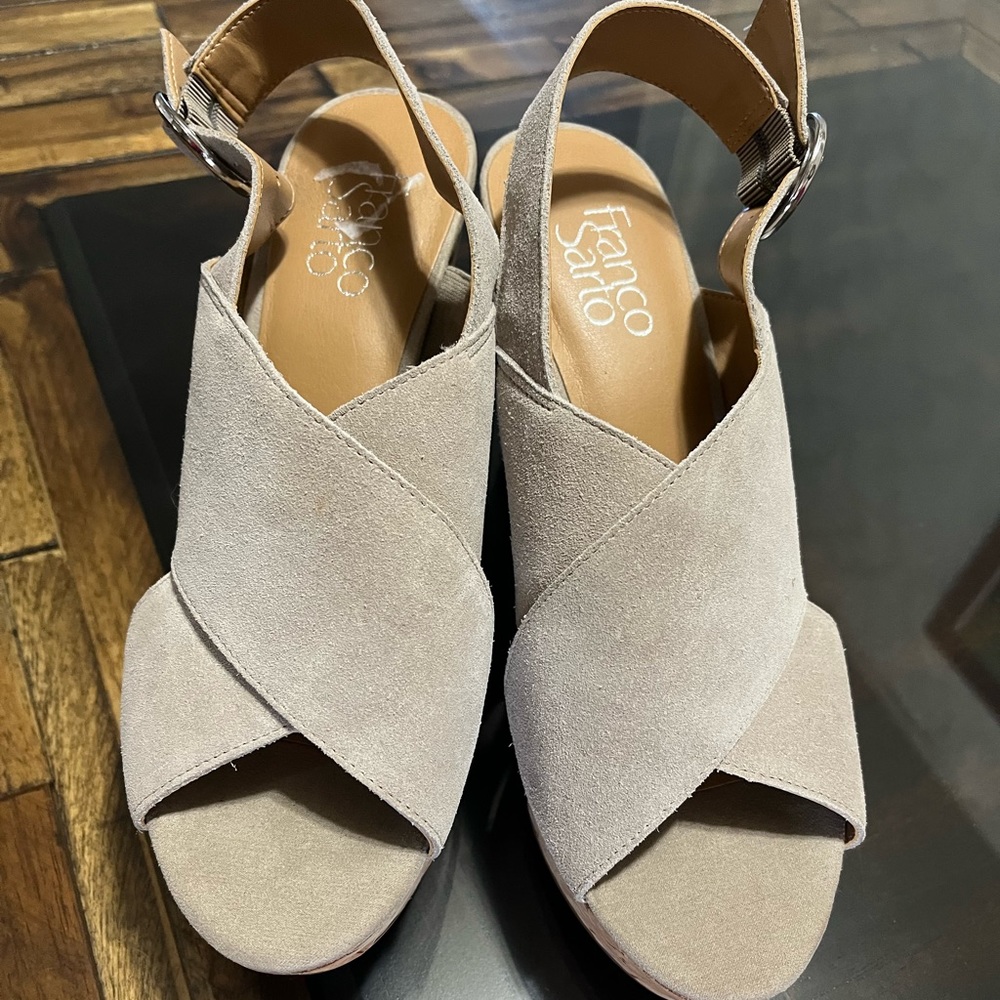 Franco Sarto sari suede wedge open toe, platform sandals.